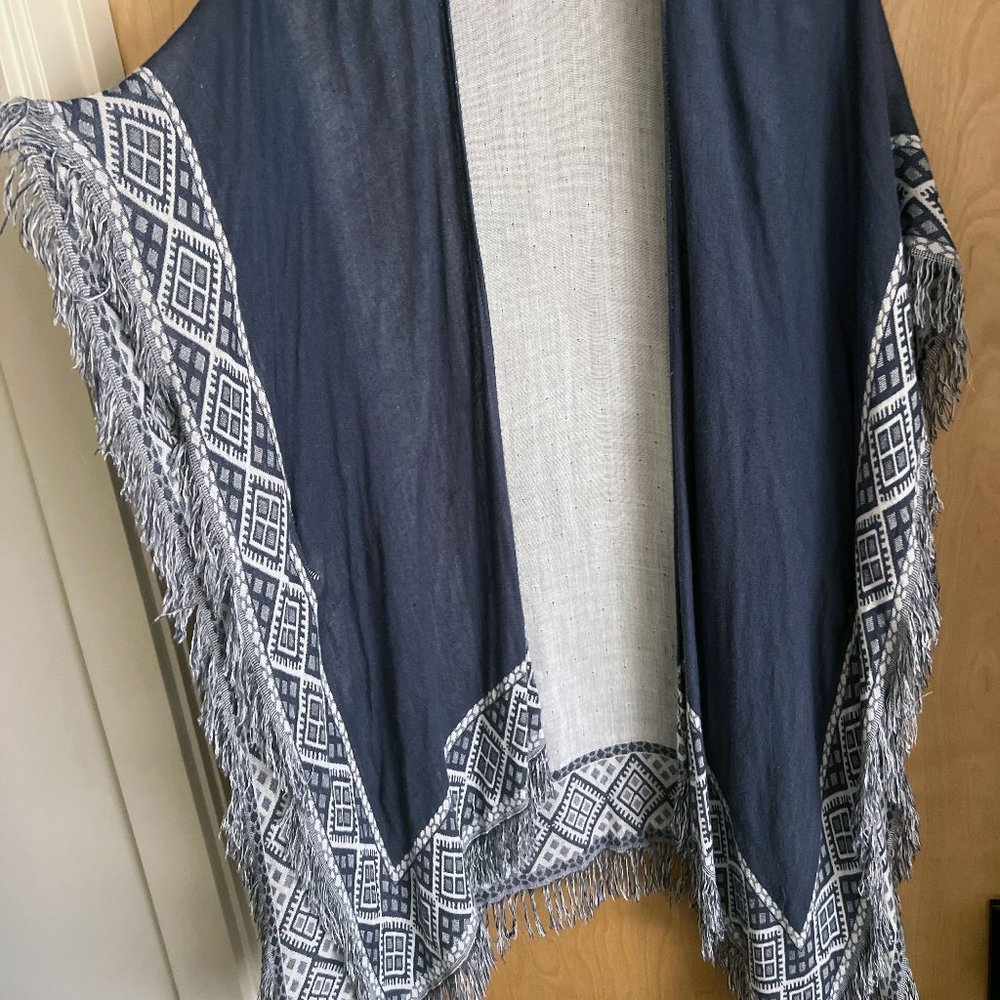 Do Everything in Love - Blue and white Caftan